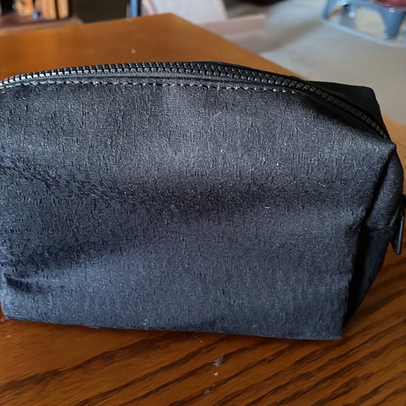 Lululemon pouch/makeup bag - Picture 2 of 6